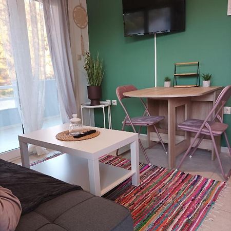 Home Away From Home Ιξιά Εξωτερικό φωτογραφία